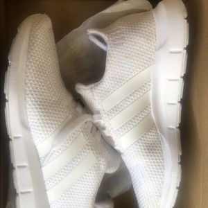 Women’s / kids adidas swift runs